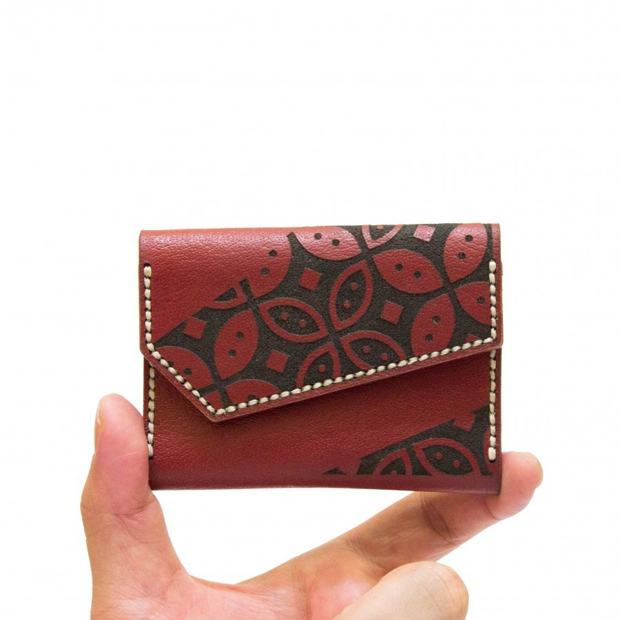 dompet kartu nama motif batik kawung warna maroon ku ka dompet kartu nama motif batik kawung warna maroon ku ka