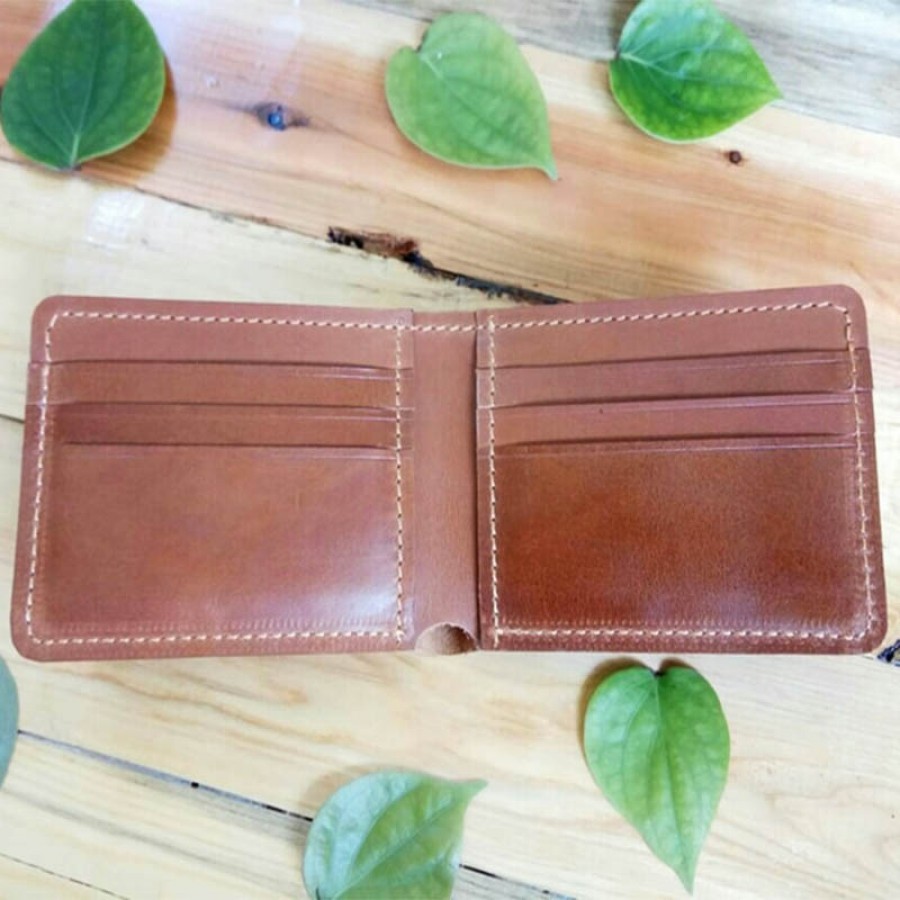 dompet pria kulit asli handmade model bifold warna coklat dompet pria kulit asli handmade model bifold warna coklat